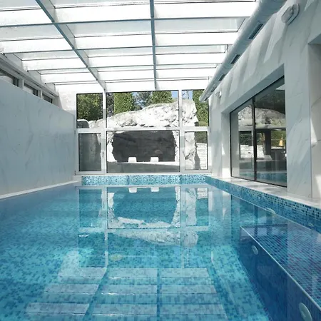 комплекс белите скали *